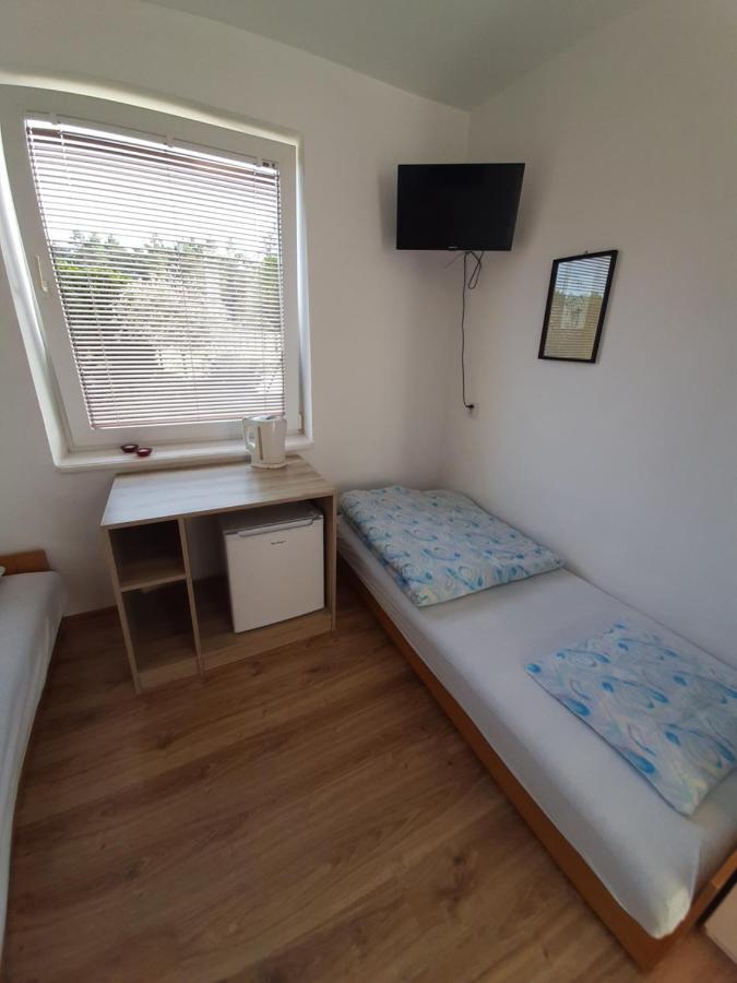 Pokoje Goscinne Weronika Ostrowo  Esterno foto